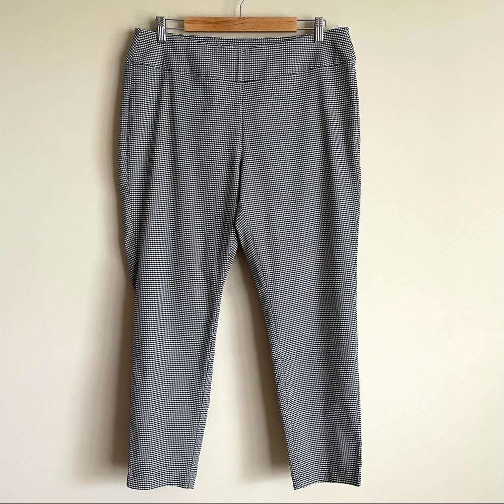 CJ BANKS Signature Slimming Pull-On Ankle Pants